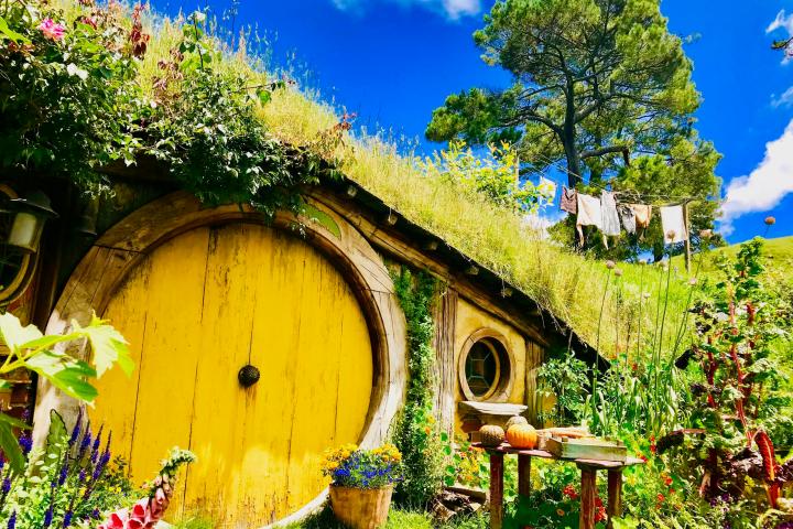 Hobbiton Movie Set with the door