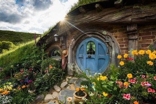 Hobbiton Movie Set