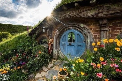 Hobbiton Movie Set